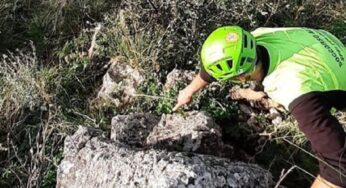 Masso finisce su una villetta a Pezzingoli, scatta l’intervento del Soccorso Alpino